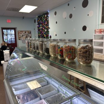 Sugar Mama's - Toppings - Desserts Near Me - Fairfax, Virginia