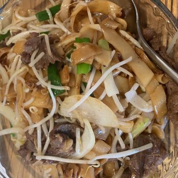 Tealicious - Beef noodle chow fun (dry) - Bubble Tea Near Me - Sacramento, California Tealicious - Beef noodle chow fun (dry) - Bubble Tea Near Me - Sacramento, California