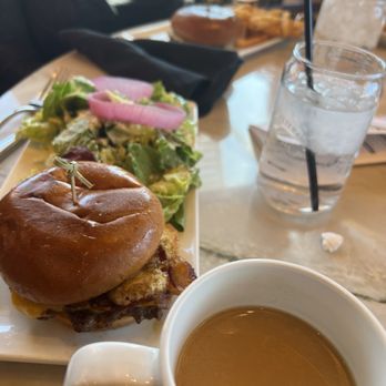 Armor Brewing - Wagyu Brunchmaster Burger and Irish coffee - Breweries Near Me - Allen, Texas