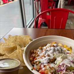Mucho Burrito Fresh Mexican Grill - Veggie bowl