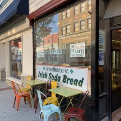 Lynbrook Bagels - Outdoor seating