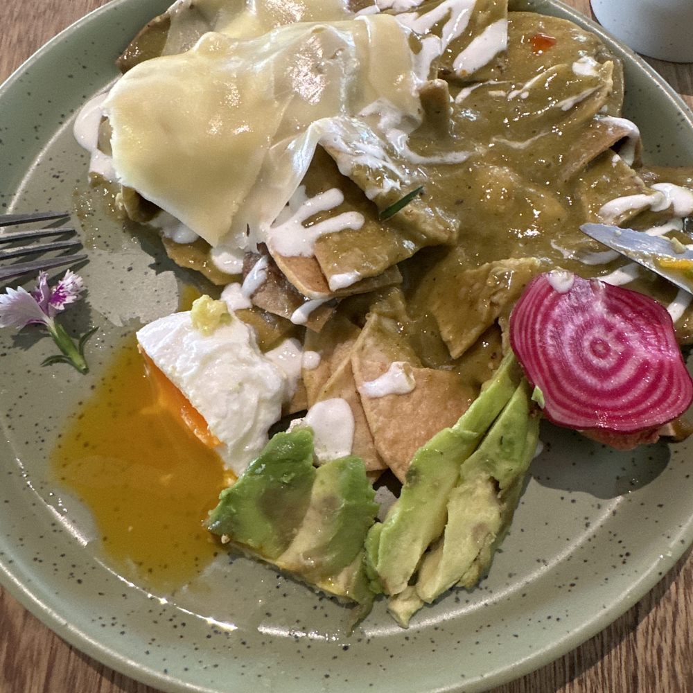 Lara & Luca - Chilaquiles - Breakfast & Brunch Near Me - Tulum, ROO Lara & Luca - Chilaquiles - Breakfast & Brunch Near Me - Tulum, ROO