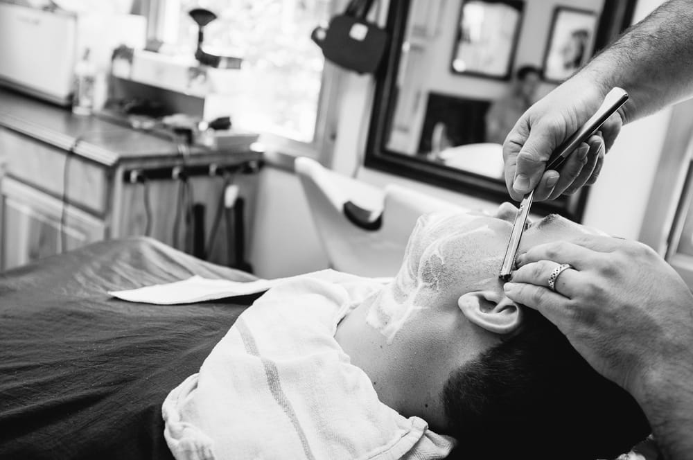 The Harbor Barber Logo