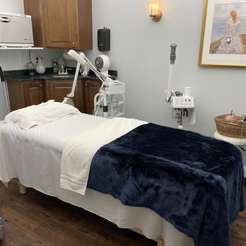 Amity Wellness and  Beauty Spa - Very professional,nice and clean. - Skin Care Near Me - Long Beach, California