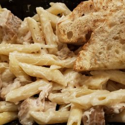 Chicken Alfredo pasta Chicken Alfredo pasta