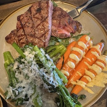 Cucina Lupo - Rib eye, broccolini & carrots - Italian Near Me - Carson City, Nevada Cucina Lupo - Rib eye, broccolini & carrots - Italian Near Me - Carson City, Nevada