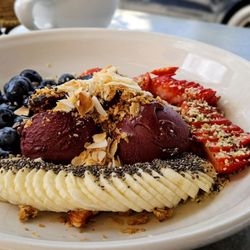 Lofty Coffee - Acai bowl