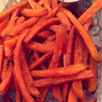 Oscar's Pub & Grill - "Oscar Fries" (da best) - New American Near Me - Milwaukee, Wisconsin