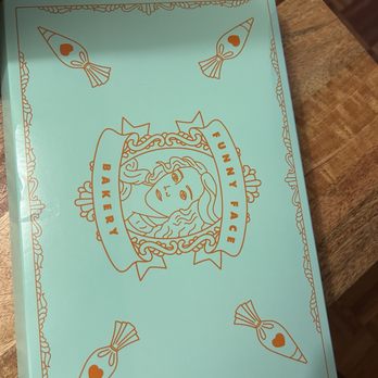 Funny Face Bakery - Beautiful Box - Cupcakes Near Me - New York, New York