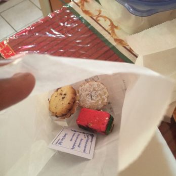 Circo's Pastry Shop - Bakeries Near Me - Brooklyn, New York