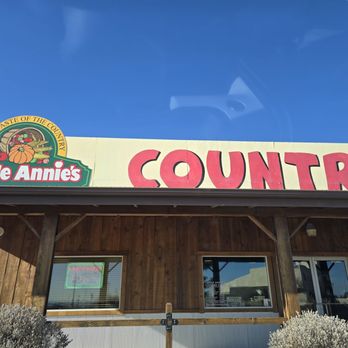 Apple Annie's Country Store - Bakeries Near Me - Willcox, Arizona