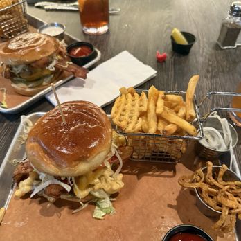 Downtown Flavortown - Mac & Cheese Burger - American Near Me - Myrtle Beach, South Carolina Downtown Flavortown - Mac & Cheese Burger - American Near Me - Myrtle Beach, South Carolina
