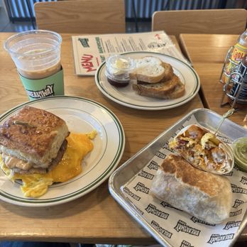 Breakaway Cafe - Breakfast Burritos Bread, Butter & Jam Iced California Dream Latte Breakfast Sammy - Cafes Near Me - Culver City, California