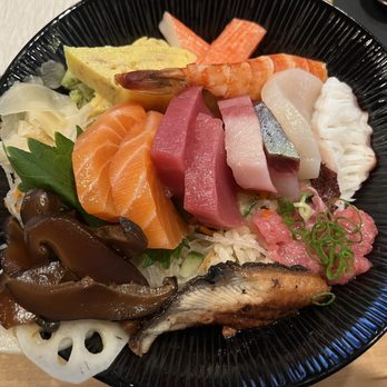EBESU Robata & Sushi - Deluxe Chirashi Don - Sushi Bars Near Me - Plano, Texas EBESU Robata & Sushi - Deluxe Chirashi Don - Sushi Bars Near Me - Plano, Texas