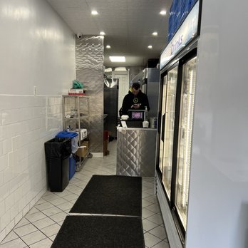 7th Street Burger - Inside - Burgers Near Me - New York, New York