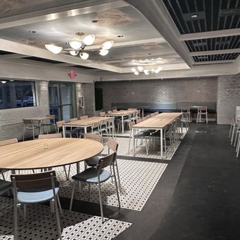 The Sounder - Large dining to the left when you come in - American Near Me - Wilmington, North Carolina The Sounder - Large dining to the left when you come in - American Near Me - Wilmington, North Carolina