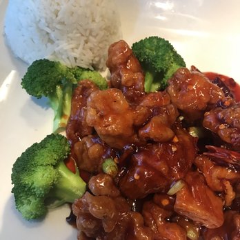 JUN - General Tso's Chicken - Szechuan Near Me - Minneapolis, Minnesota