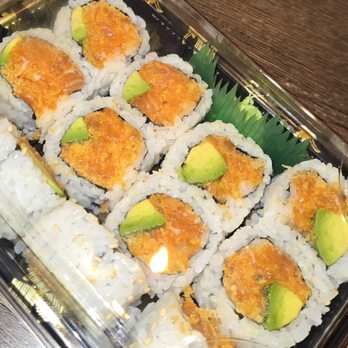 Bengee Sushi - 8pc spicy salmon roll (4 on the side were my leftovers) - Japanese Near Me - Chino, California Bengee Sushi - 8pc spicy salmon roll (4 on the side were my leftovers) - Japanese Near Me - Chino, California