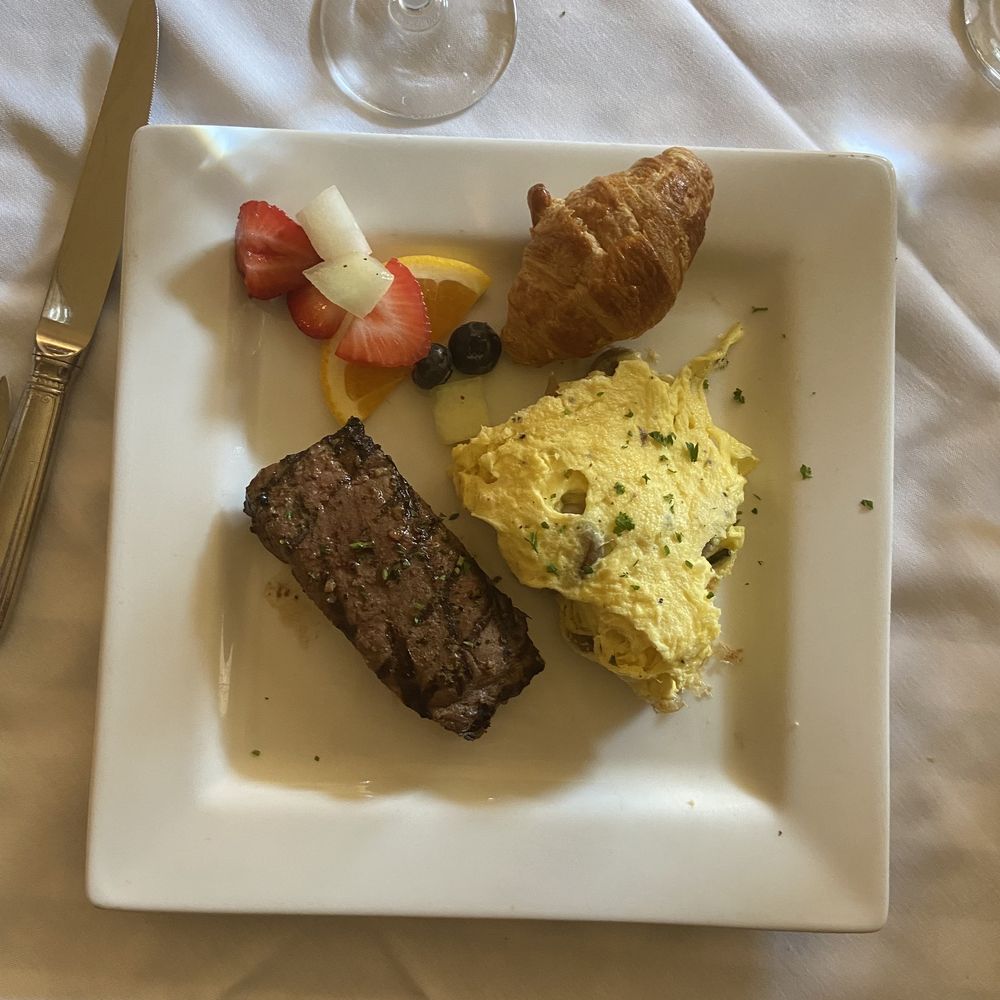 Suzette's Creperie - Steak and eggs - French Near Me - Wheaton, Illinois Suzette's Creperie - Steak and eggs - French Near Me - Wheaton, Illinois