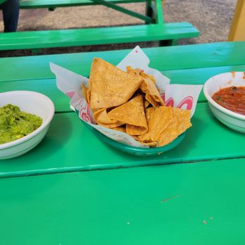 El Molino Central - Guacamole and salsa - Mexican Near Me - Sonoma, California El Molino Central - Guacamole and salsa - Mexican Near Me - Sonoma, California