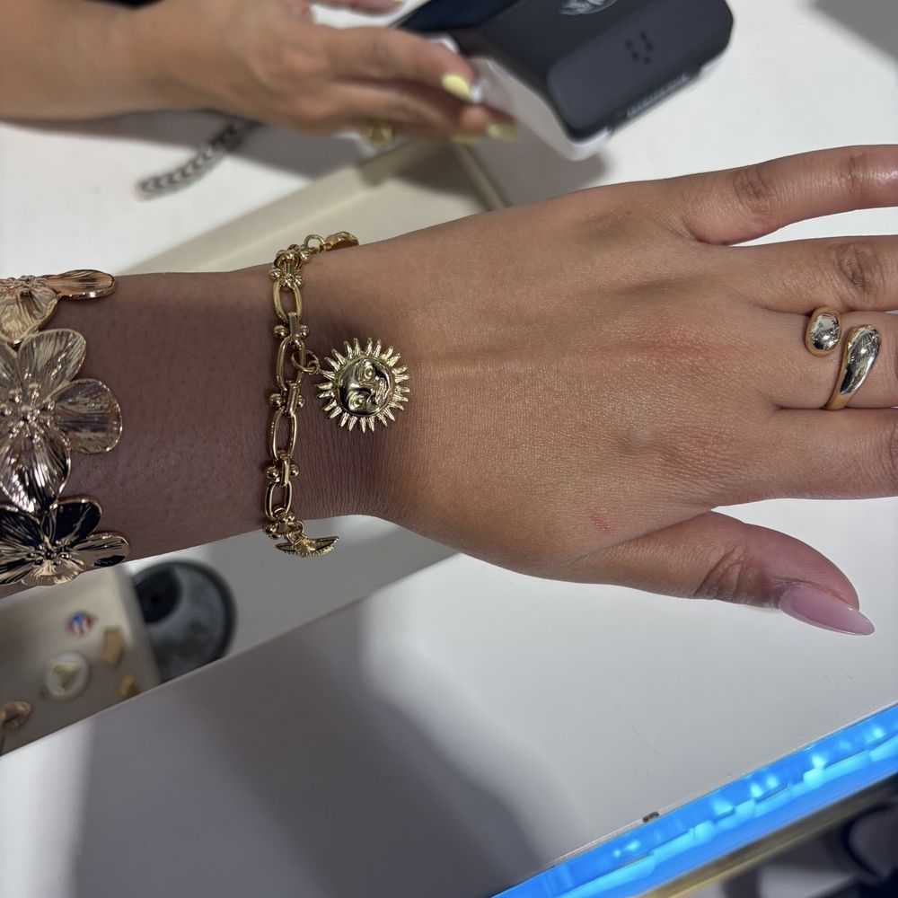 Promesas Shop - Jewelry Near Me - San Juan, Puerto Rico