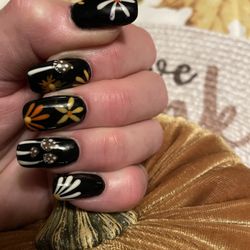 Metro Nails