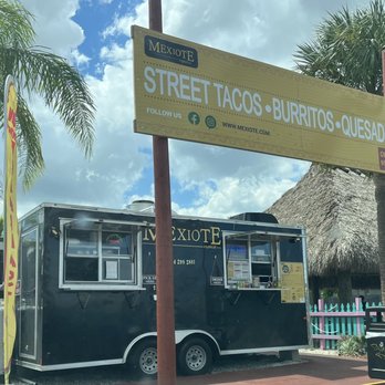 Mexiote Express - Food Trucks Near Me - Hollywood, Florida