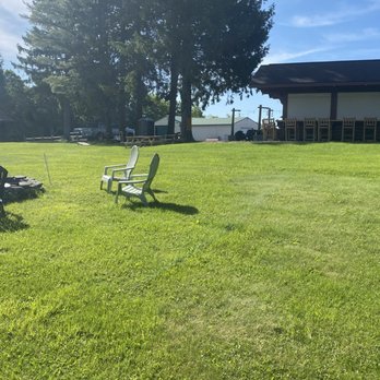 Black Forest Inn - Fire pit corn hole patio bar - Hotels Near Me - Lock Haven, Pennsylvania