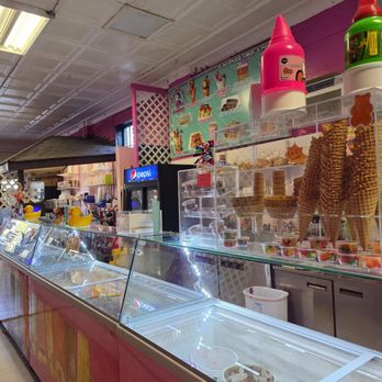 La Michoacana - The freezer display cases where the ice cream and Mexican paletas (popsicles) are stored and displayed. - Ice Cream & Frozen Yogurt Near Me - Roanoke, Virginia La Michoacana - The freezer display cases where the ice cream and Mexican paletas (popsicles) are stored and displayed. - Ice Cream & Frozen Yogurt Near Me - Roanoke, Virginia