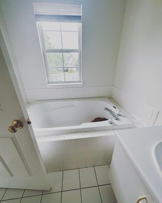 Home Cleaning - Cleaning your kitchen can be a pain, but not for me! I can clean your kitchen, restroom and your full home! Home Cleaning - Cleaning your kitchen can be a pain, but not for me! I can clean your kitchen, restroom and your full home!