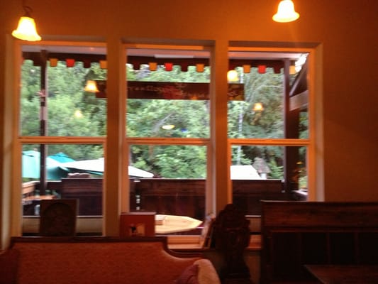 Oberon's Cocktail Bar & Venue by null