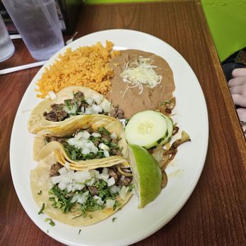 Serrano's Mexican - Carne asada tacos - Food Trucks Near Me - Decatur, Alabama