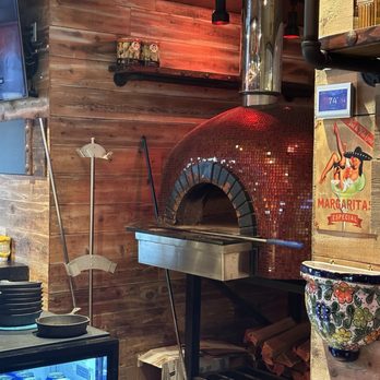Uno Mas Mexican Cantina - They even have wood-fired pizza - Mexican Near Me - Longwood, Florida