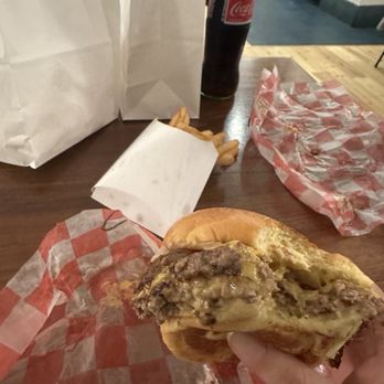 7th Street Burger Williamsburg - Burgers Near Me - Brooklyn, New York