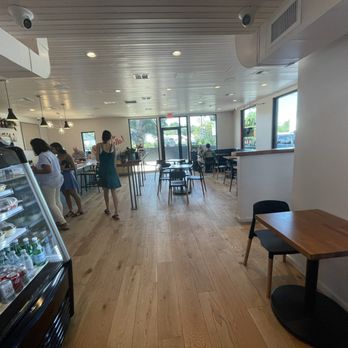 Uncle Nicky's - Inside - Italian Near Me - Austin, Texas