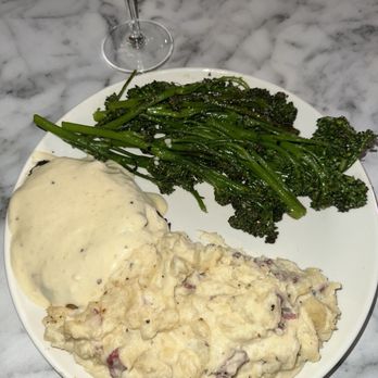 Puttery - Creamy chicken, mashed potato's, and brocolli - New American Near Me - Chicago, Illinois