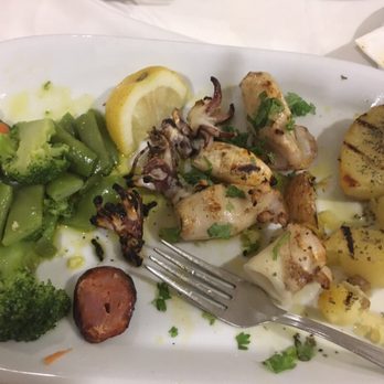 Floresta do Salitre - Grilled squid ! - Portuguese Near Me - Lisbon, 11