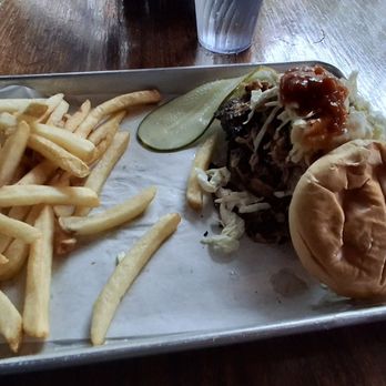 The Row - Smoke Stack burger - Southern Near Me - Nashville, Tennessee