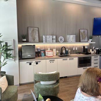 Esthetix MD - The lobby/waiting/check-in area - Skin Care Near Me - San Diego, California