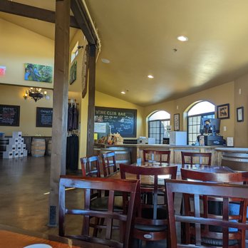 Cougar Vineyard & Winery - Inside eating area - Wineries Near Me - Temecula, California