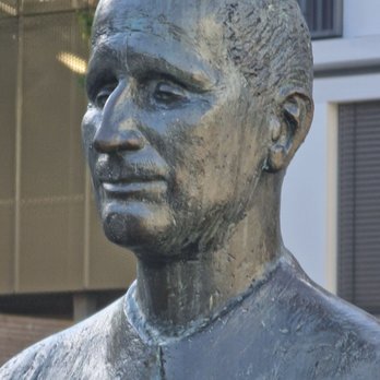 Bertolt-Brecht-Denkmal - Landmarks & Historical Buildings Near Me - Berlin, BE