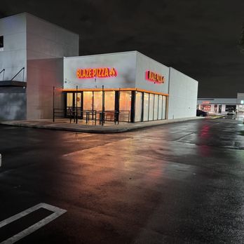 Blaze Pizza - Outside - Pizza Near Me - Hialeah, Florida