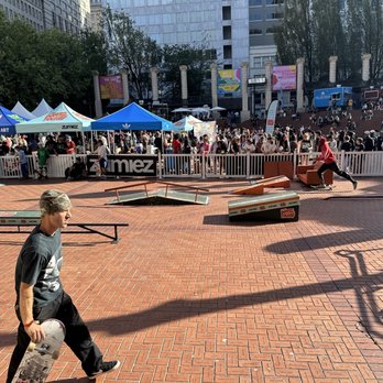 Pioneer Courthouse Square - Skaters. - Parks Near Me - Portland, Oregon Pioneer Courthouse Square - Skaters. - Parks Near Me - Portland, Oregon