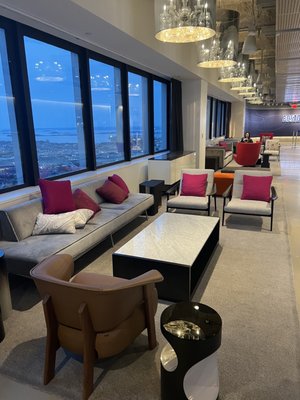 Top of the Hub by null