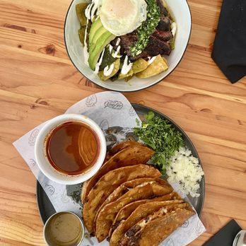 Un Amor - Quesabirria tacos and Verde chilaquiles with steak - Breakfast & Brunch Near Me - Chicago, Illinois Un Amor - Quesabirria tacos and Verde chilaquiles with steak - Breakfast & Brunch Near Me - Chicago, Illinois