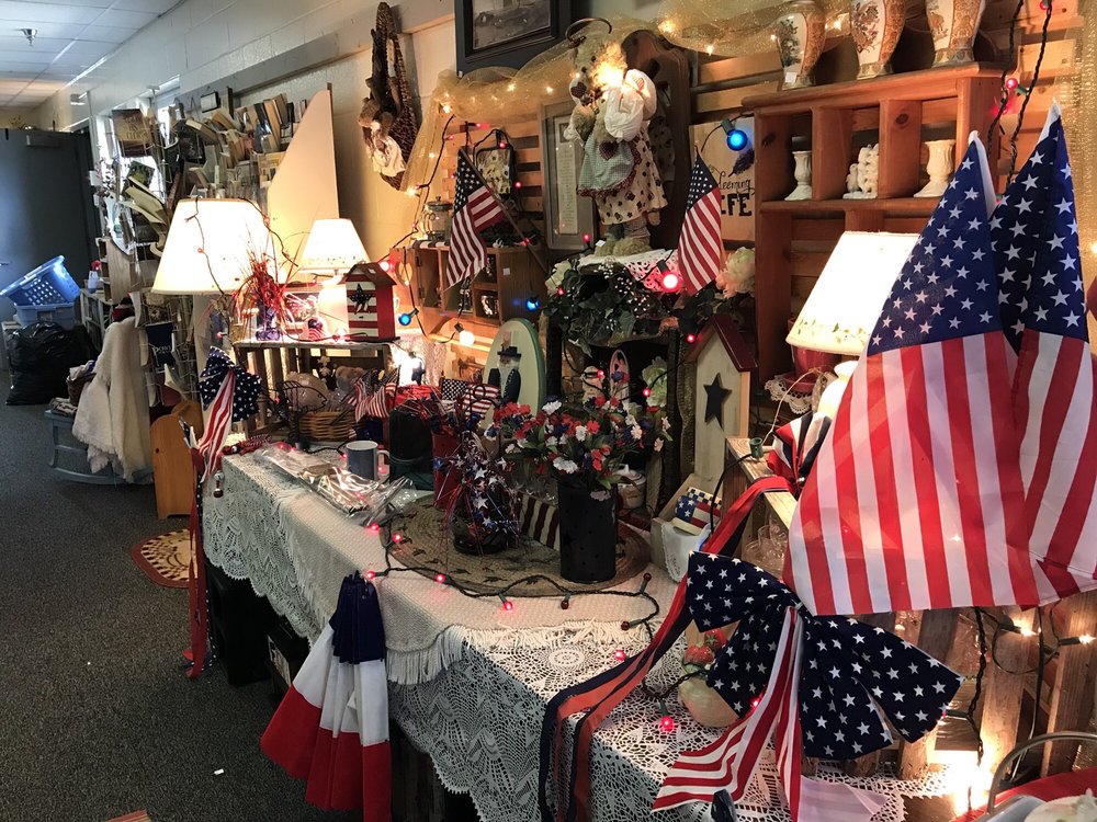 THREADS FOR ED THRIFT STORE Updated August 2024 210 1st Ave, Backus