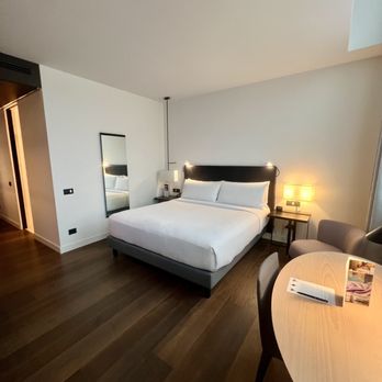 Hilton Lake Como - Hotels Near Me - Como, Colorado