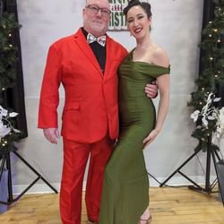 Farragut Cleaners - Cleaned and pressed my Christmas suit