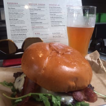 Burger Bench - Bench burg - American Near Me - Escondido, California