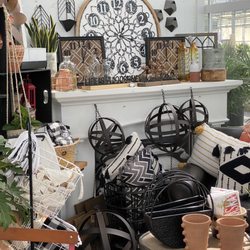 Canoyer Garden Center - Display inside